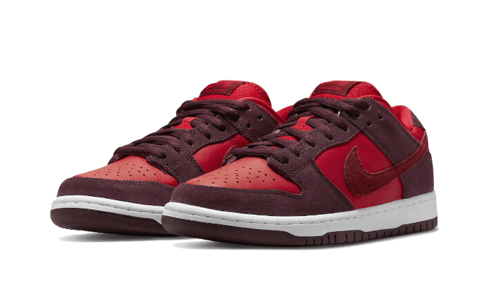 SB Dunk Low Cherry