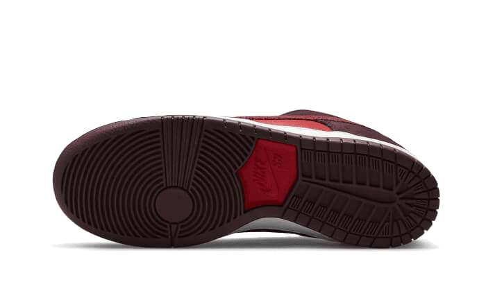 SB Dunk Low Cherry